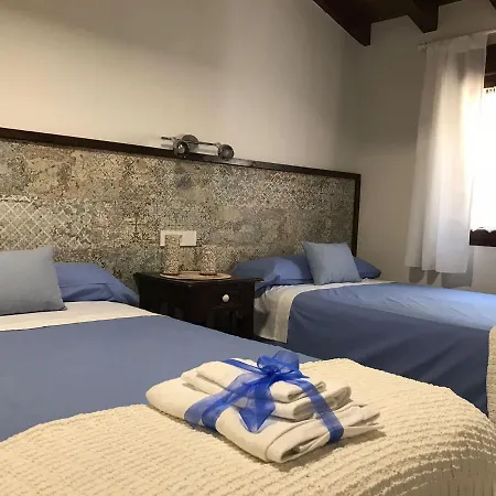 בית כפרי Cigueenas De Navillas
