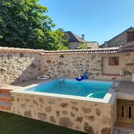 Cigueenas De Navillas * Navas de Riofrio