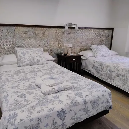 Holiday home Cigueenas De Navillas Navas de Riofrio