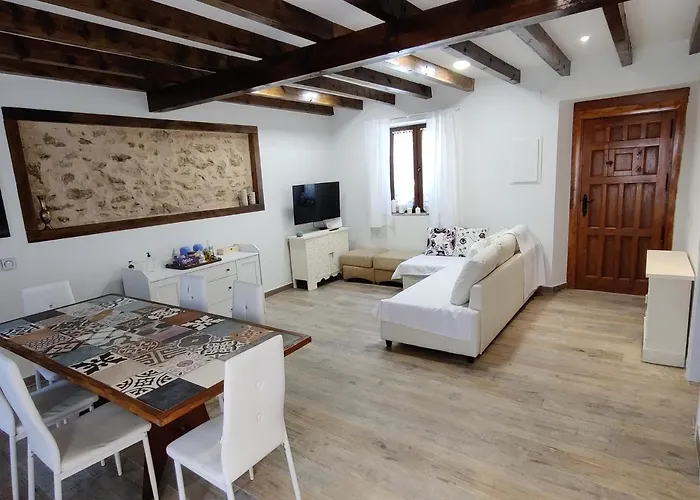 Cigueenas De Navillas 펜션 Navas de Riofrio