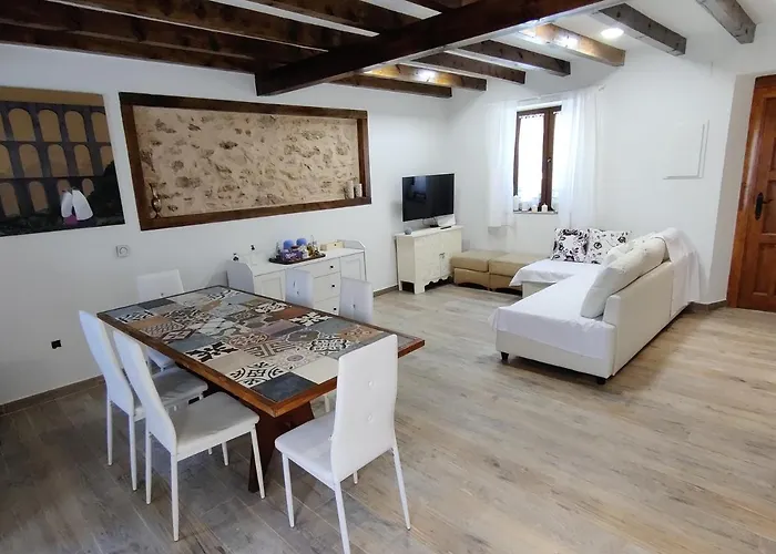 펜션 Cigueenas De Navillas *