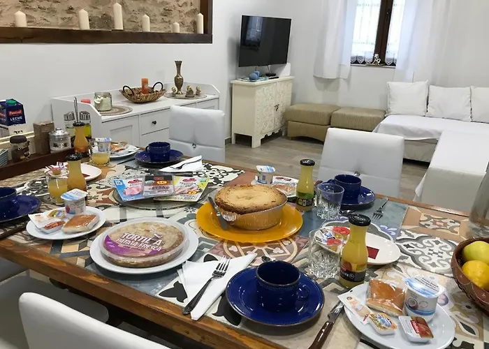 Cigueenas De Navillas