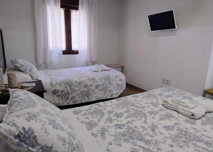 Cigueenas De Navillas